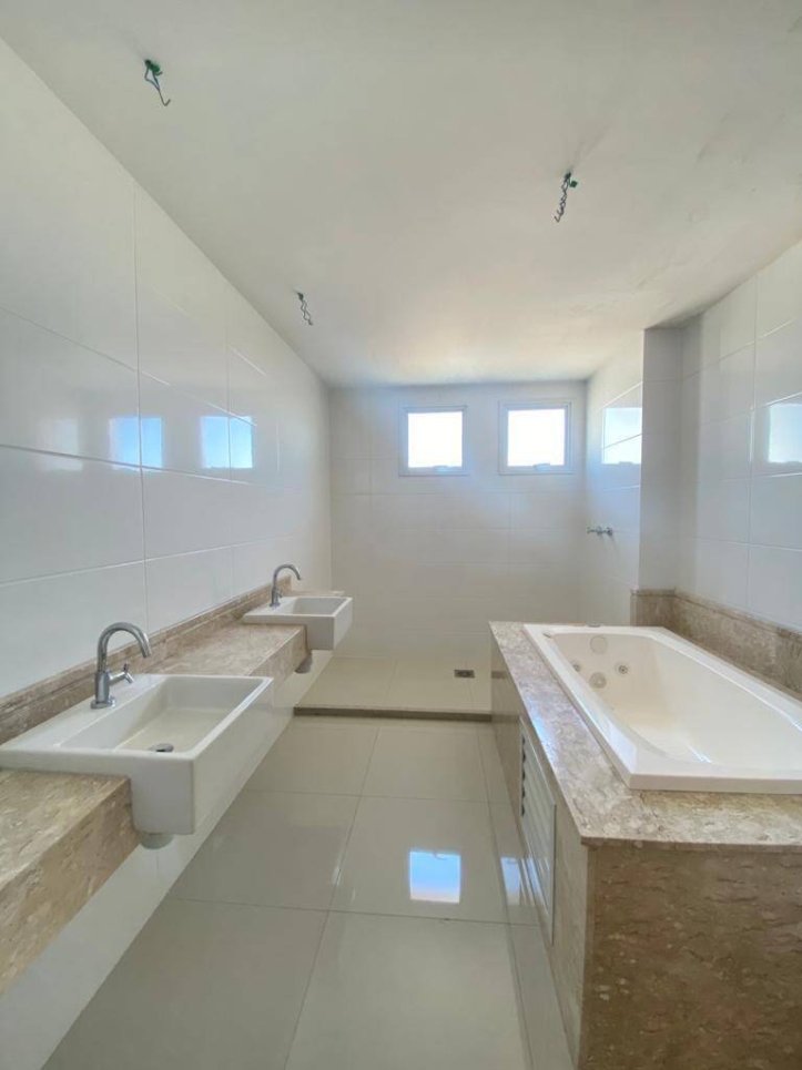 Apartamento à venda com 4 quartos, 226m² - Foto 6