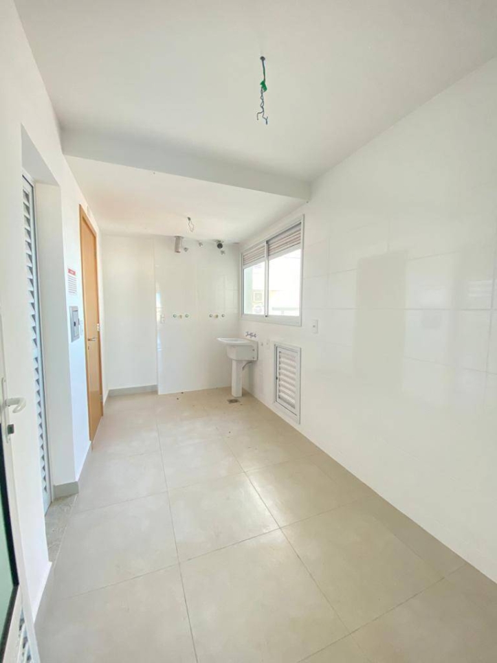 Apartamento à venda com 4 quartos, 226m² - Foto 18