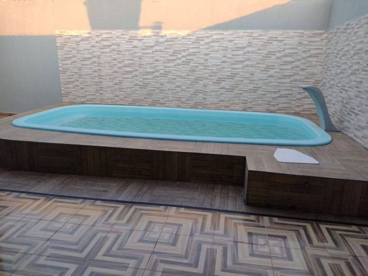 Casa à venda com 2 quartos, 81m² - Foto 1