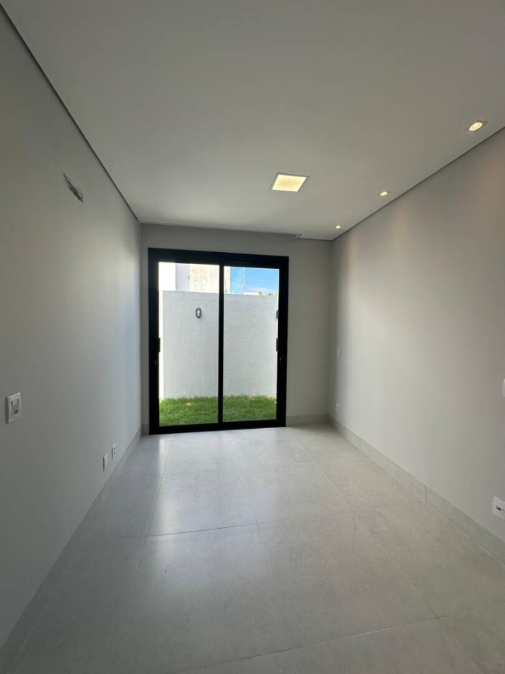 Apartamento à venda com 3 quartos, 148m² - Foto 2