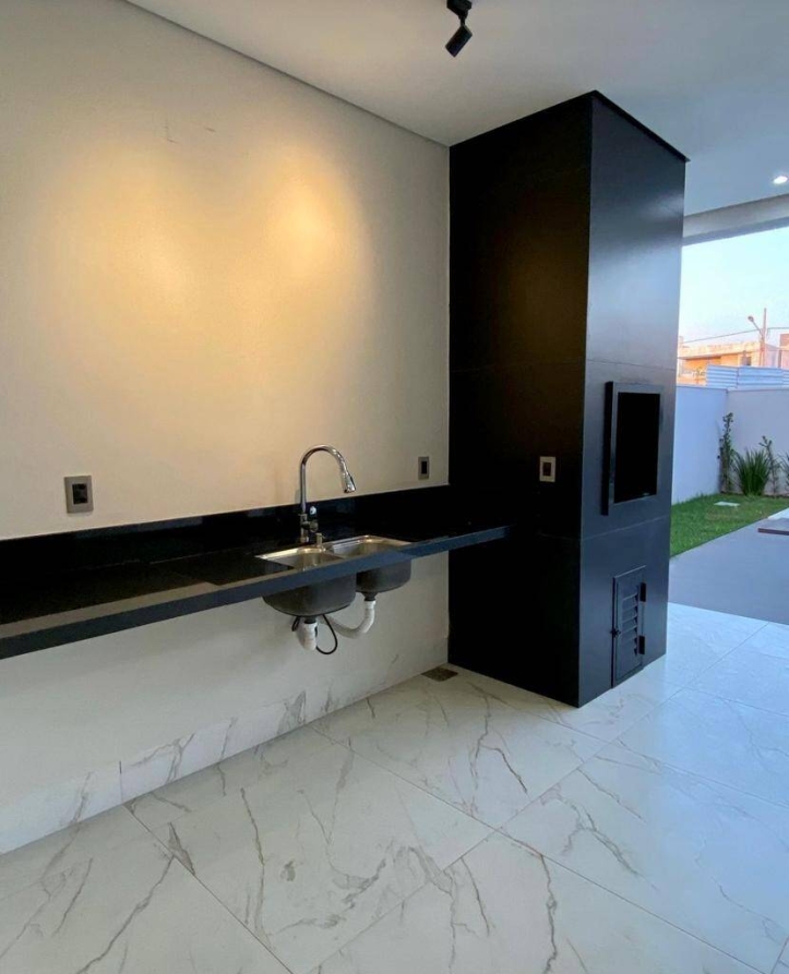 Casa à venda com 3 quartos, 222m² - Foto 8