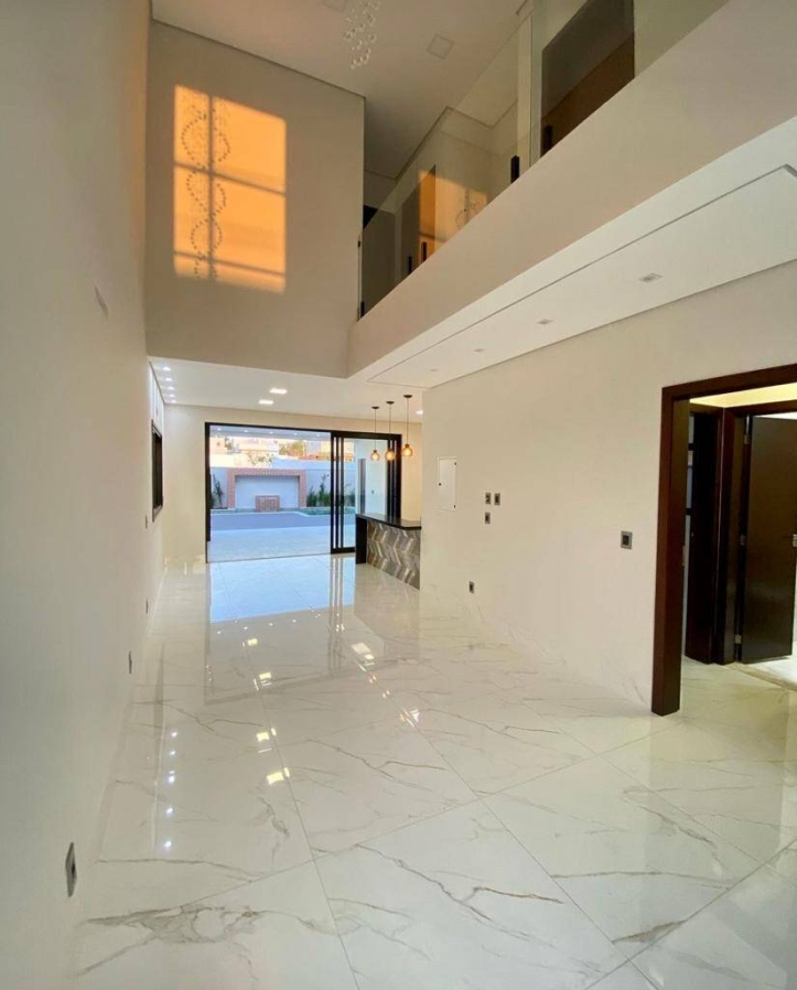 Casa à venda com 3 quartos, 222m² - Foto 4