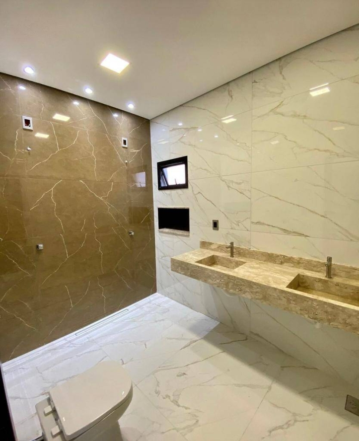 Casa à venda com 3 quartos, 222m² - Foto 5