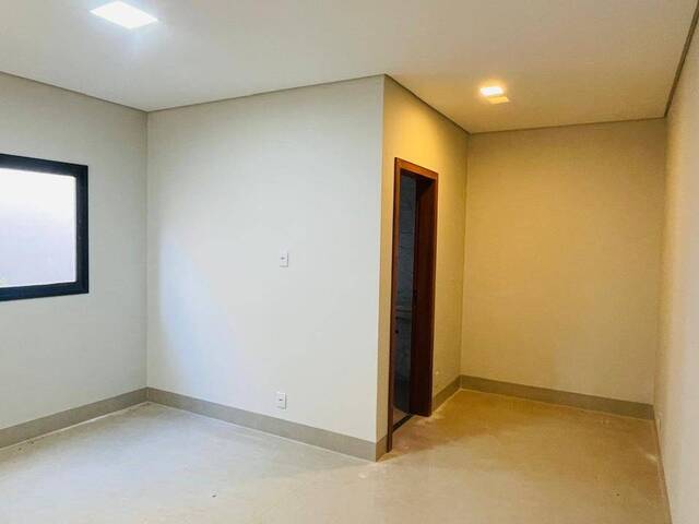 #291 - Casa para Venda em Cuiabá - MT