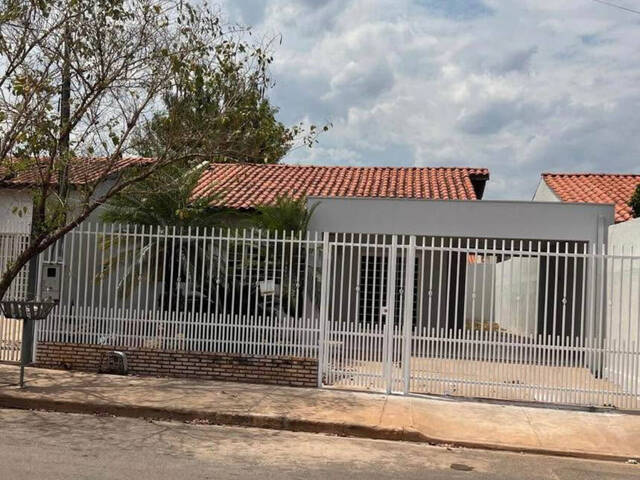 #328 - Casa para Venda em Cuiabá - MT - 1