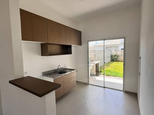 #3493 - Casa para Venda em Várzea Grande - MT
