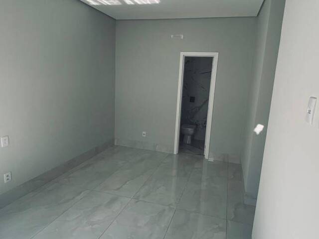 #366 - Casa para Venda em Cuiabá - MT - 2