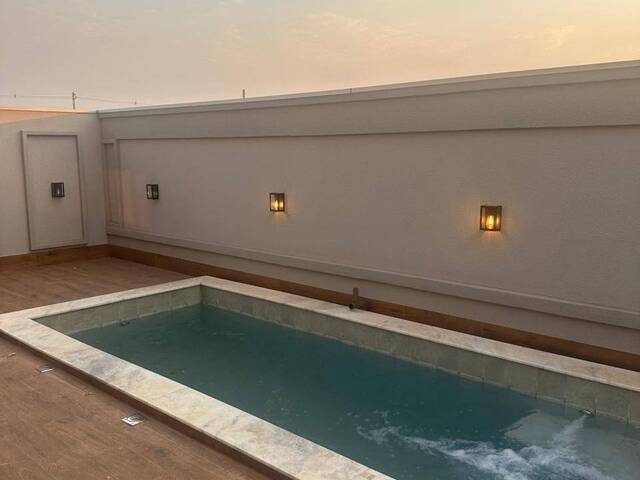 #410 - Casa para Venda em Várzea Grande - MT