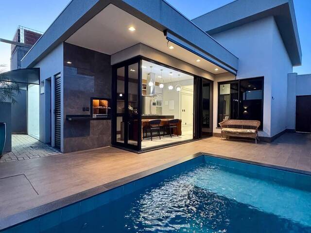 #433 - Casa para Venda em Cuiabá - MT - 2